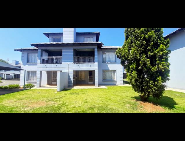 2 BEDROOM TOWNHOUSE FOR SALE IN CRYSTAL PARK